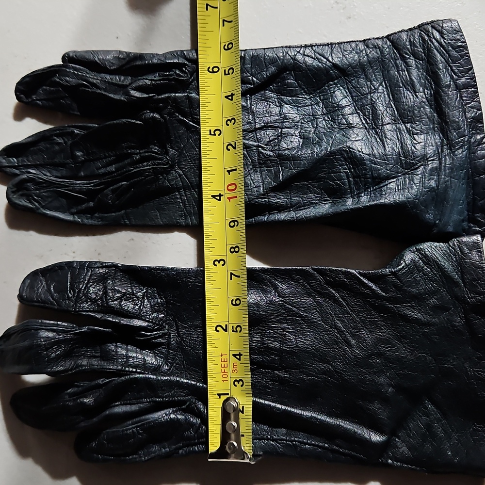 Vintage Womens Leather Gloves Set of 3 in Cream, Black, and Brown - Picture 9 of 11